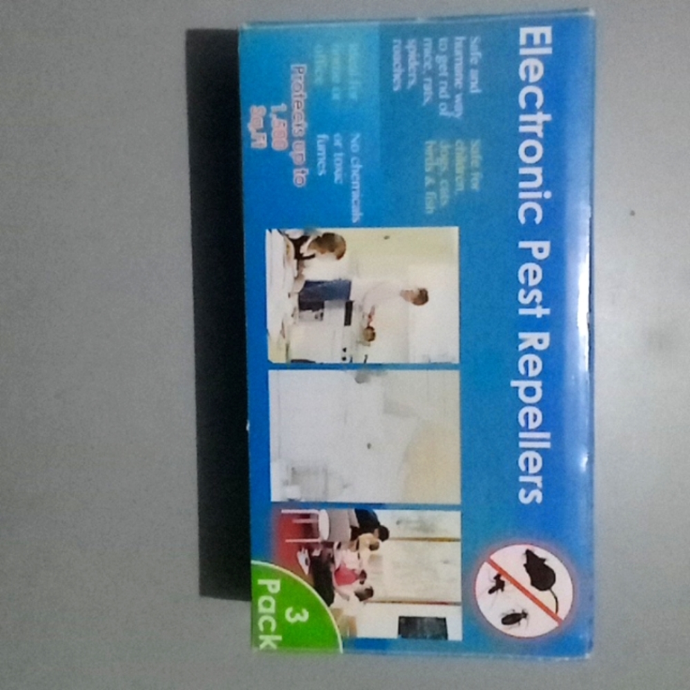 Electronic/Ultrasonic Pest Repeller Model 536L